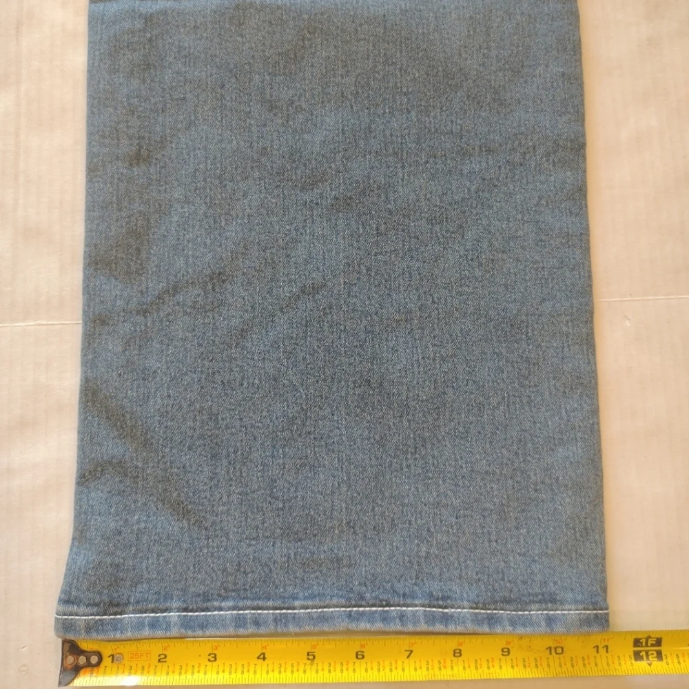 True Religion‎ Relaxed Fit Blue Jeans